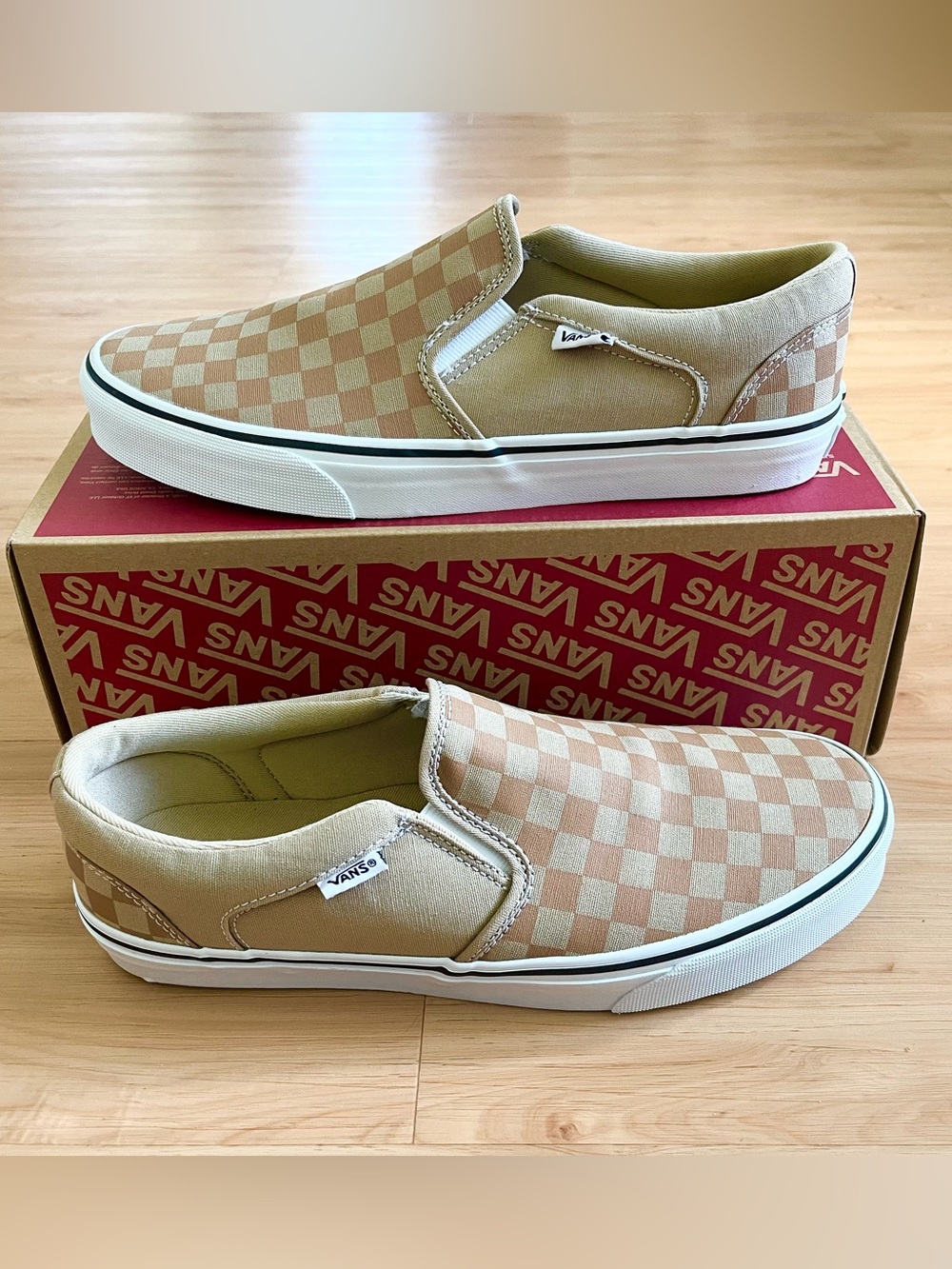Vans Checkerboard Slip-On Sneakers in Tan and Beige Mens 10.0 US